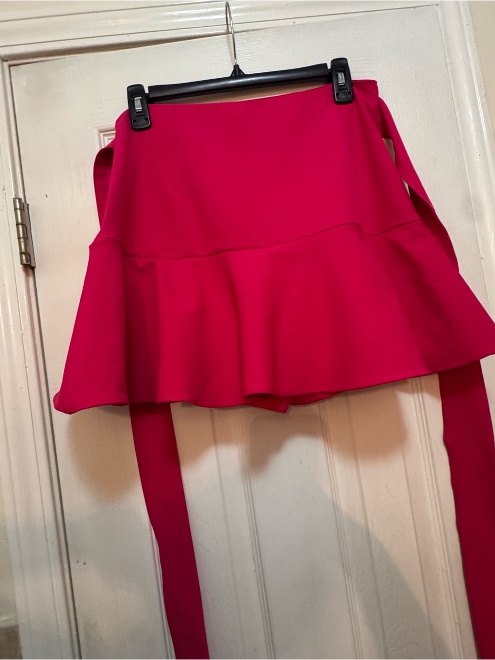 Zara hot pink ruffle skirt with shorts with bow detail in a L